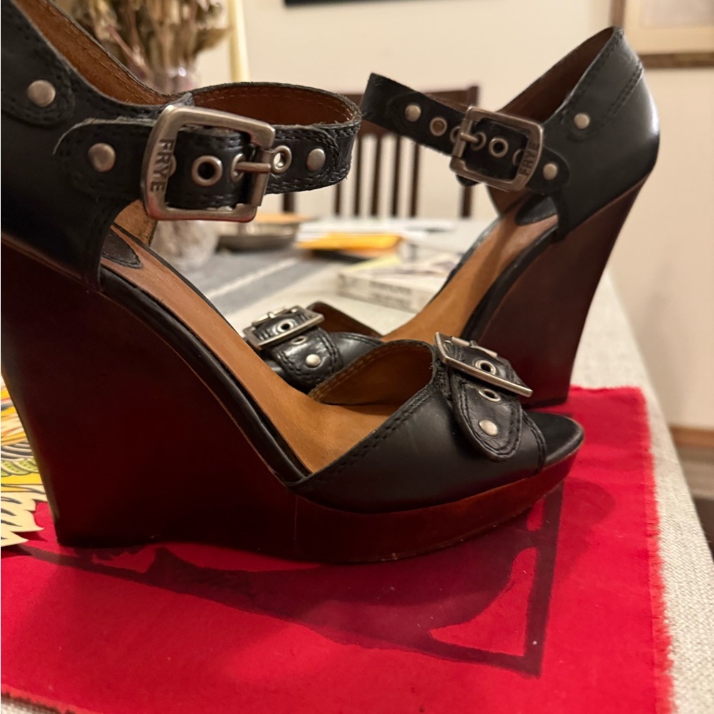 Frye Greta. open toed wedge heel Size 9. 4” heel. Leather